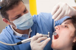 Desde 2007, el número de personas que no visita el dentista por problemas económicos ha aumentado un 1%.
